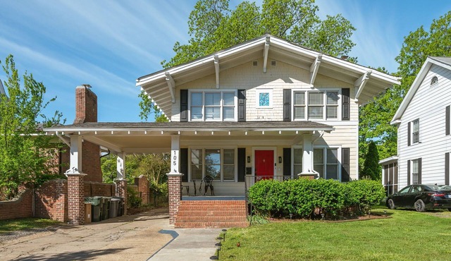 Spacious 5Bd/3Ba in Charming Wythe!