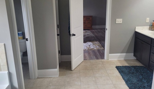 Spacious 5bdrm 5.5 bathroom house with open flr, plan in charming Lawrenceville.