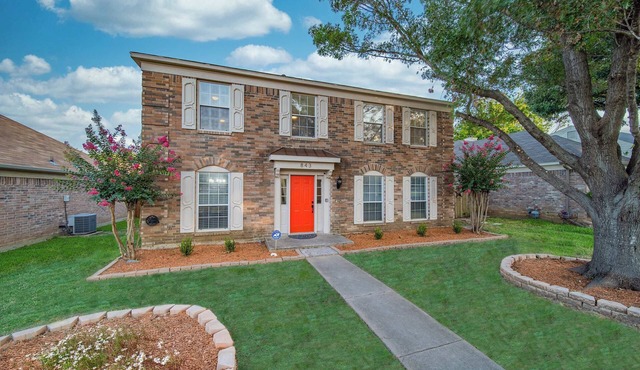 Spacious 5BR/2.5B Home with Pool