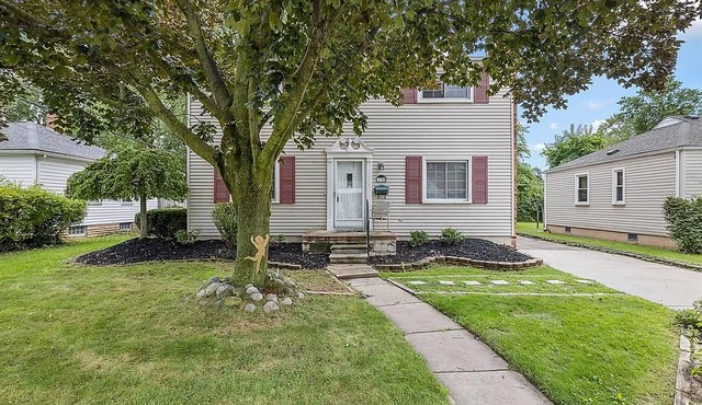 Spacious 5BR/2BA-5x55" TV-SupernFast Fiber Internet-Royal Oak DT-Prime Location