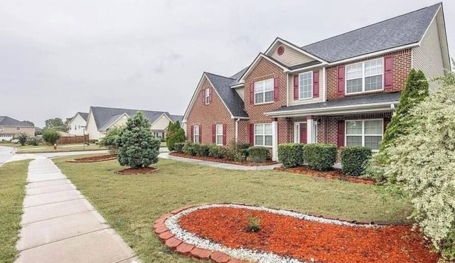 Spacious 5BR 3.5 Bth Home Near Buc-ee’s, WR AFB, Watson Blvd & I-75