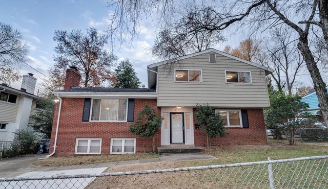 Spacious 5BR/3 full BR Radiant Home 2 minutes from MGM/NAtional Harbor