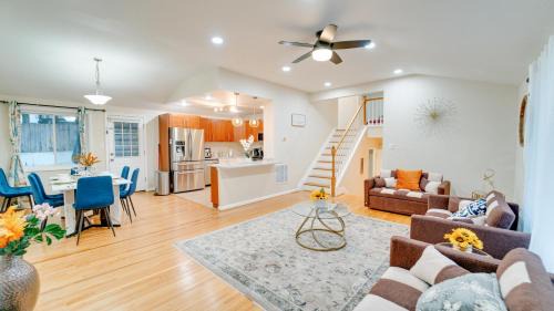 Spacious 5BR-3BA Radiant Home 2 minutes from MGM