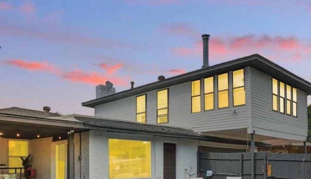 Spacious 5BR 3BA Retreat with Pool & Hot Tub
