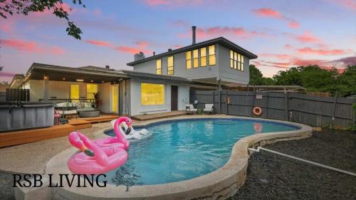 Spacious 5BR 3BA Retreat with Pool & Hot Tub