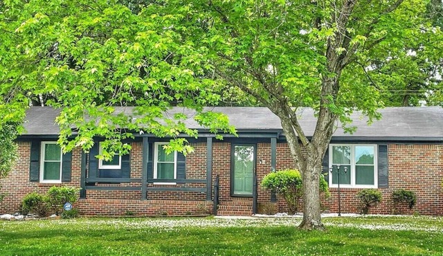 Spacious 5BR Family Getaway | Game Room + Fire Pit