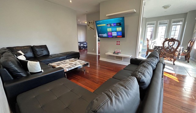 Spacious 5BR Home for Families/Business Travelers