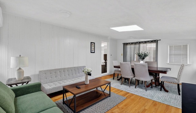 Spacious 5Br home in Malden with AC & heat