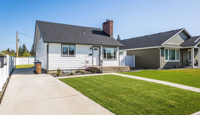 Spacious 5BR Home Mins to Downtown