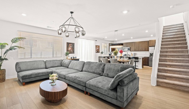 Spacious 5BR Home Near Ontario Airport, Universities & Convention Center