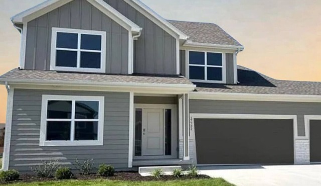 Spacious 5BR Home Sleeps 12 - Pool - Family Friendly