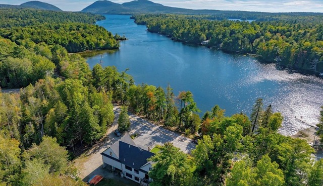 Spacious 5BR Home in Center of MDI [Loons Landing]