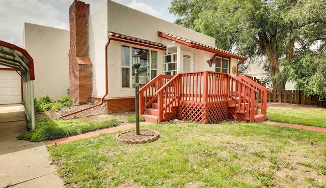 Spacious 5BR Home, Walk to Town, Torrrington, WY retreat