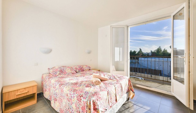 Spacious 5BR house with 2 terraces - Marseille