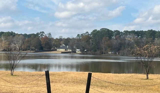 Spacious 5BR near Lake Conroe