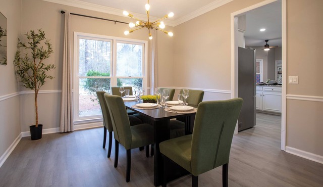 Spacious 5BR Pool House, 9 Mi to Ft Benning, BBQ, Games, Fireplace