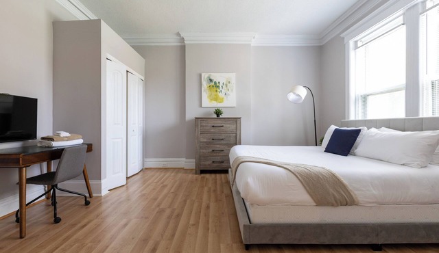 Spacious 5BR Retreat in Charming Central West End