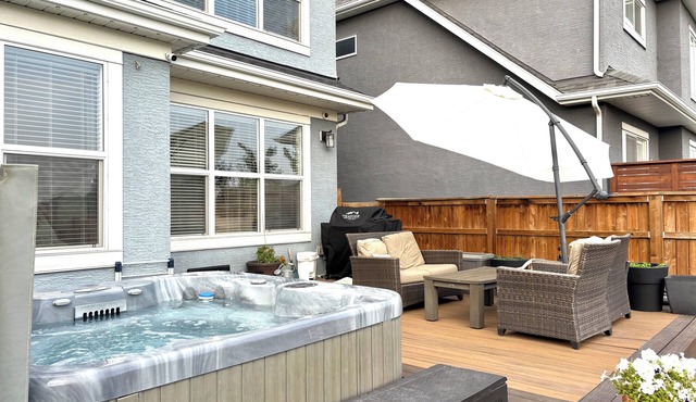 Spacious 5BR Retreat w/Hot Tub, Fire Pit, Gym & Movie Room