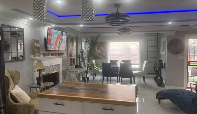 Spacious 5BR Sleeps 12 | King Beds + WiFi
