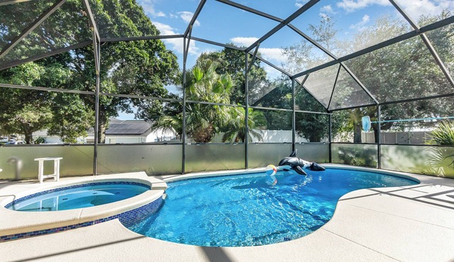 Spacious 5BR Villa w/South-Facing Pool, Spa & Game Room Near Disney