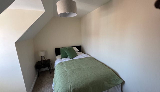 Spacious 5BRM Townhouse – Ideal for Contractors, Corporate Stays & Family Visits