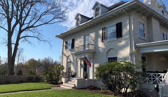 Spacious 6-bed, 4 bath colonial Montclair house: walk to restaurants & NYC train