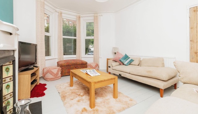 Spacious 6-bed Family Retreat Bristol