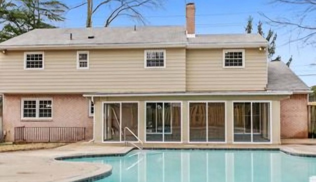 Spacious 6-bedroom house Minutes From Washington Dc & National Harbor