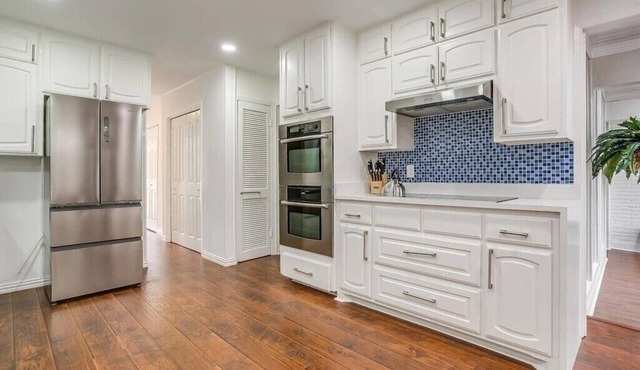 Spacious 6-bedroom house in delightful Grand Prairie with Pool