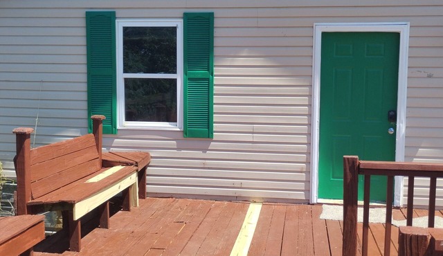 Spacious 6-bedroom apartment with WiFi, AC in delightful Byron