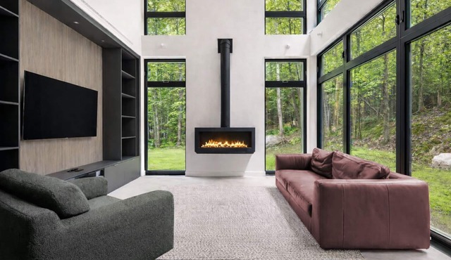 Spacious 6-Bedroom Chalet for 13 | Near Owl’s Head Ski & Golf