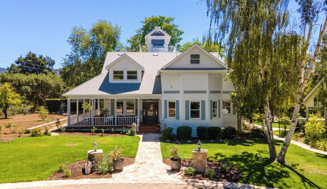 Spacious 6-bedroom country house with pool in tranquil Ojai