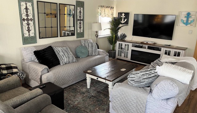 Spacious 6-bedroom house in delightful Brigantine!