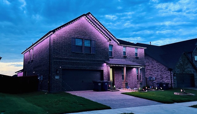 Spacious 6 Bedroom Home- Near Historic McKinney