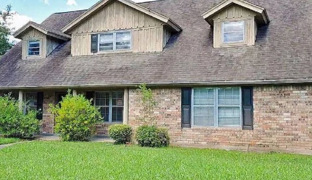 Spacious 6-bedroom Home Perfect for Large Groups!
