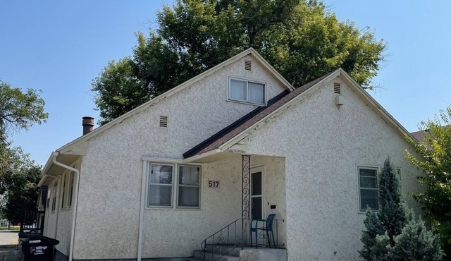 Spacious 6-bedroom house with AC, WiFi in charming Billings