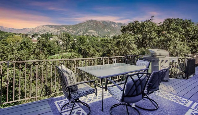 Spacious 6-bedroom house in Ogden with Breathtaking Mountain Views