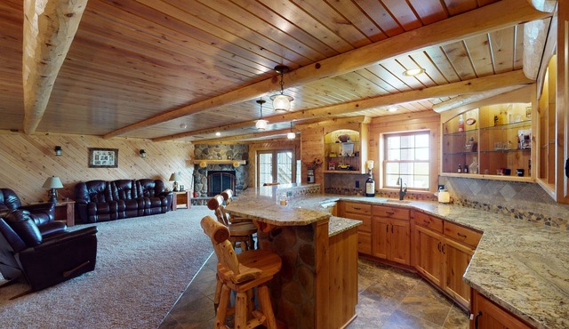 Spacious 6 bedroom house with a hot tub!