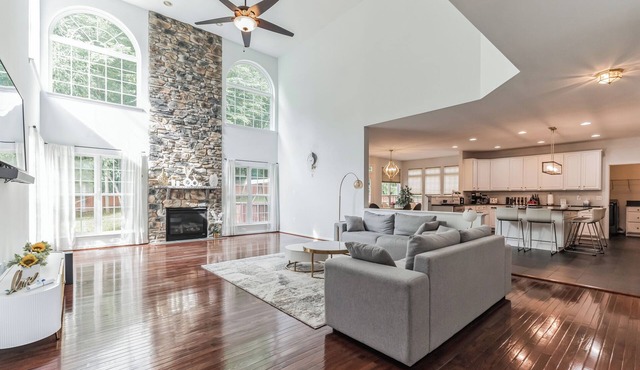 Spacious 6-bedroom Luxury house in a quiet area
