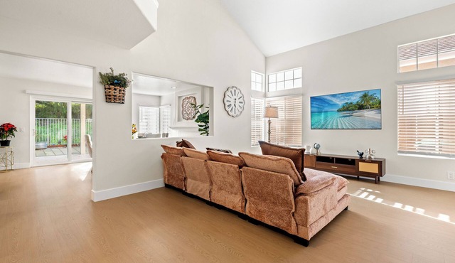 Spacious 6-bedroom villa in beautiful Near diamond Bar with AC 71 60 91 FWY