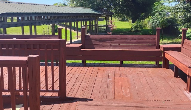 Spacious 6-bedroom apartment in lovely Fort Valley with WiFi, AC