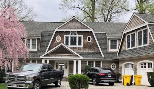 Spacious 6-Bedroom Waterfront Retreat