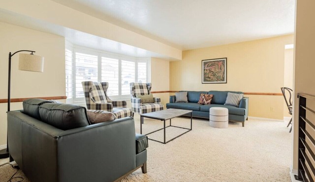 Spacious 6 BR Extended Stay