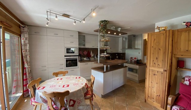 Spacious 6-Person Apartment with Pool, Balcony, & Parking in Crest-Voland