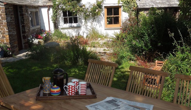 Spacious 600 Year Old Farmhouse, On The Rugged North Cornwall Coast