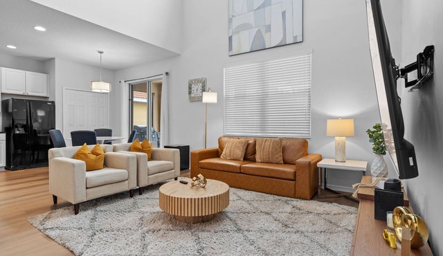 Spacious 6BR/5.5BATH Villa w Pool Near Disney