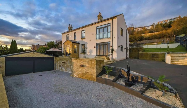 Spacious 6BR Escape | Hot Tub, Game Room & Karaoke