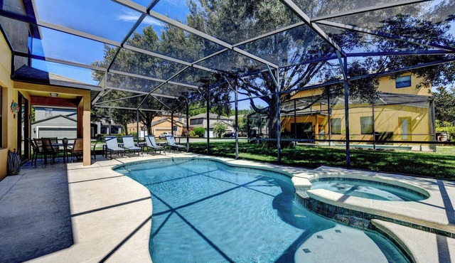 Spacious 6BR Villa w/Pool, Game Room & Loft – 15 Mins to Disney