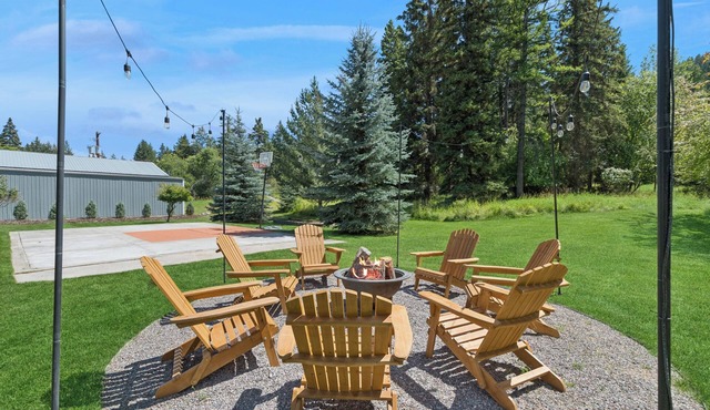 Spacious 7-Bed Home w/Hot Tub, Fireplace, Gym, Wine Bar, and 2 Living Spaces!