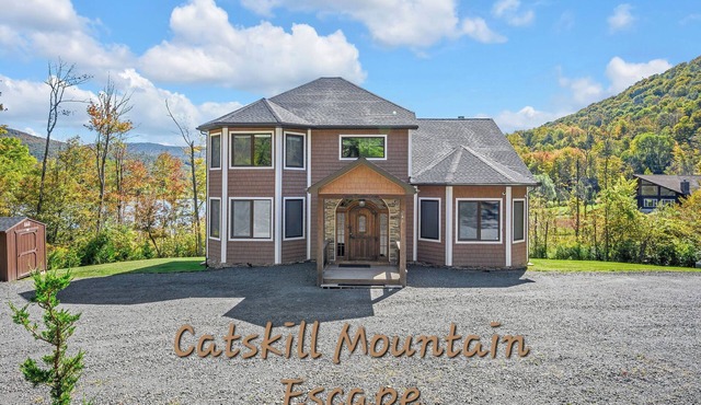 Spacious 7-bedroom house in lovely Hunter with game room, sauna, swimming spa